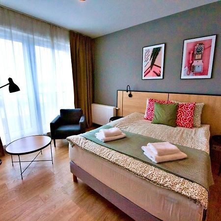 ורשה Bk Aparthotel Praga - National Stadium - Comfortable Apartment For 4 People מראה חיצוני תמונה