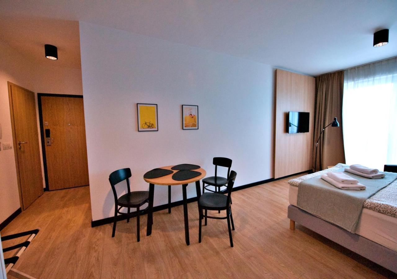ורשה Bk Aparthotel Praga - National Stadium - Comfortable Apartment For 4 People מראה חיצוני תמונה