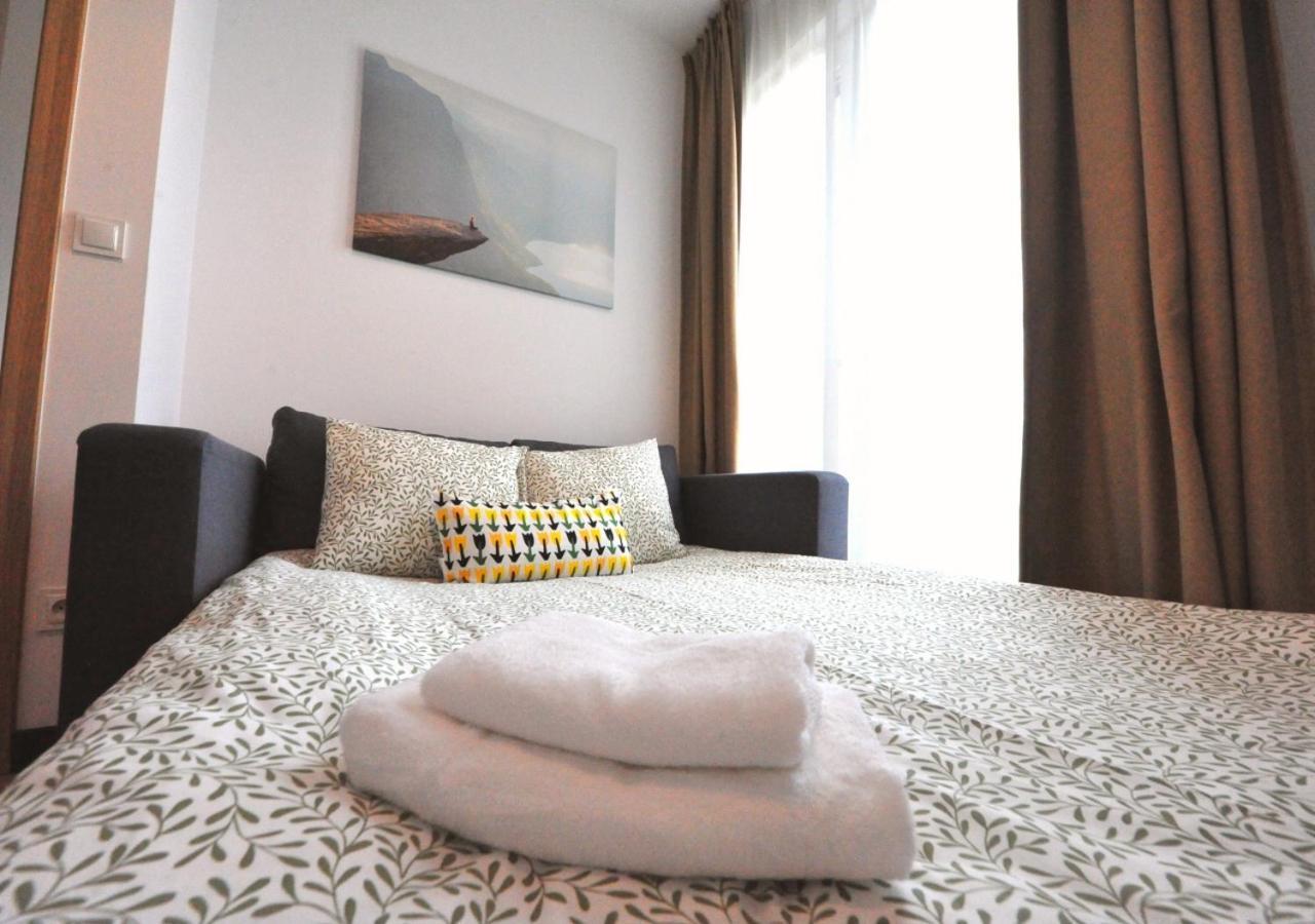 ורשה Bk Aparthotel Praga - National Stadium - Comfortable Apartment For 4 People מראה חיצוני תמונה