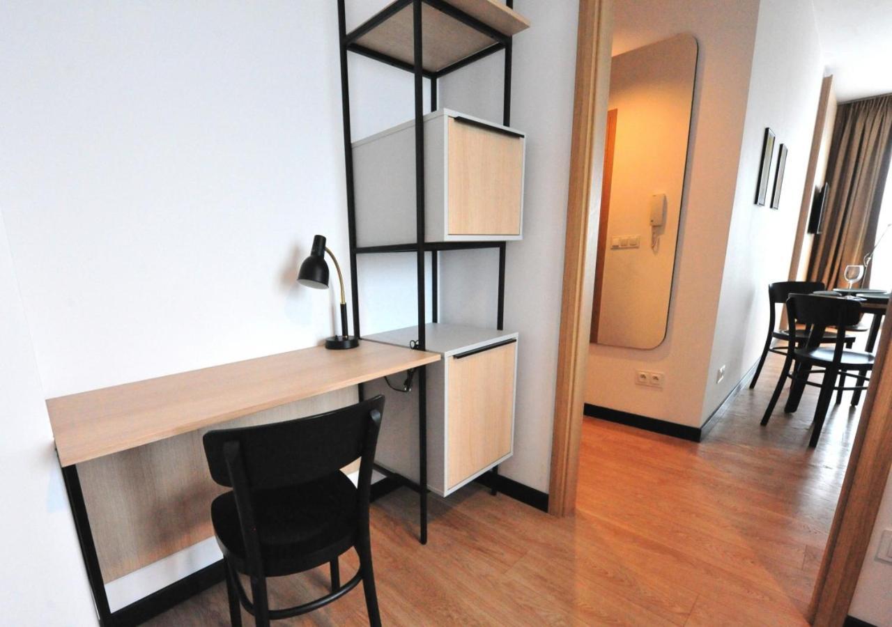 ורשה Bk Aparthotel Praga - National Stadium - Comfortable Apartment For 4 People מראה חיצוני תמונה