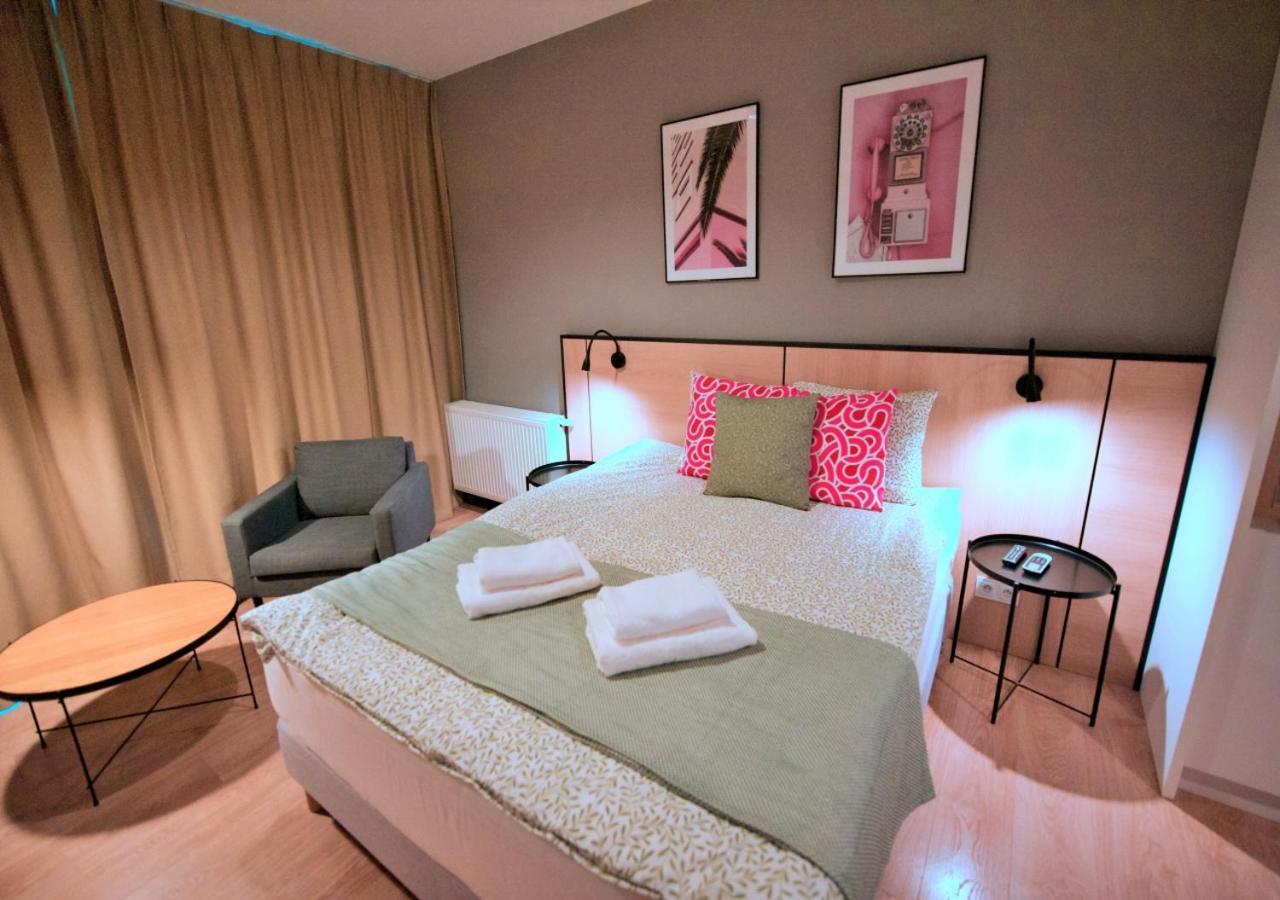 ורשה Bk Aparthotel Praga - National Stadium - Comfortable Apartment For 4 People מראה חיצוני תמונה