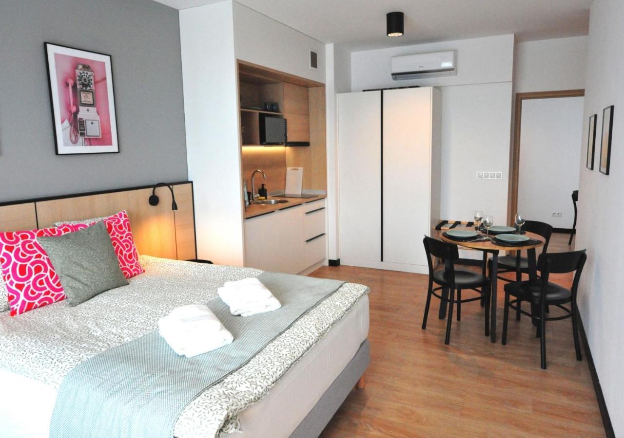 ורשה Bk Aparthotel Praga - National Stadium - Comfortable Apartment For 4 People מראה חיצוני תמונה